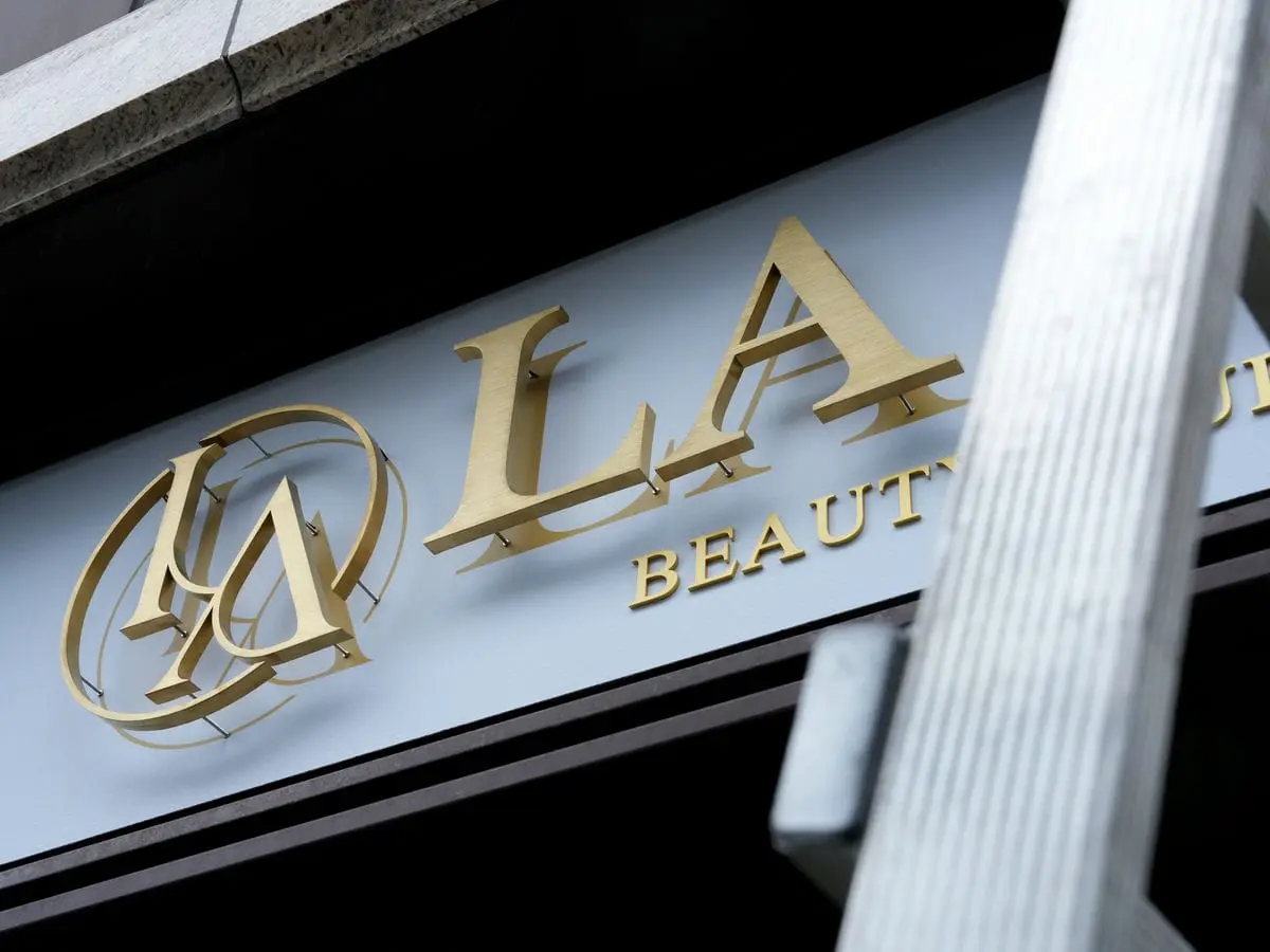 LA vie美容店招牌 40