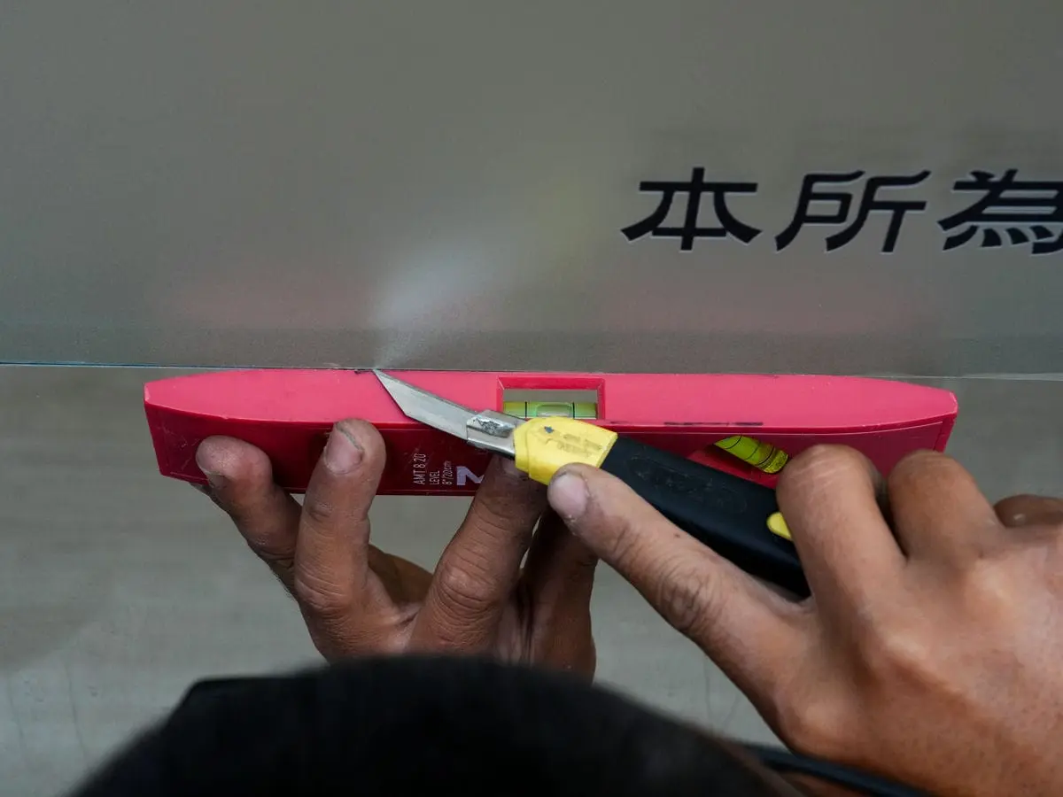 心球說治療所玻璃貼 6