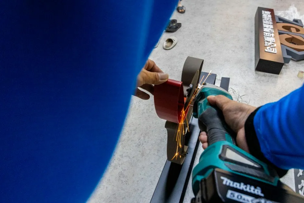 黑鏡科技形象牆招牌 5