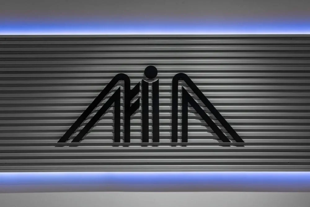 MIA DANCE STUDIO竹北館室內企口板招牌 4