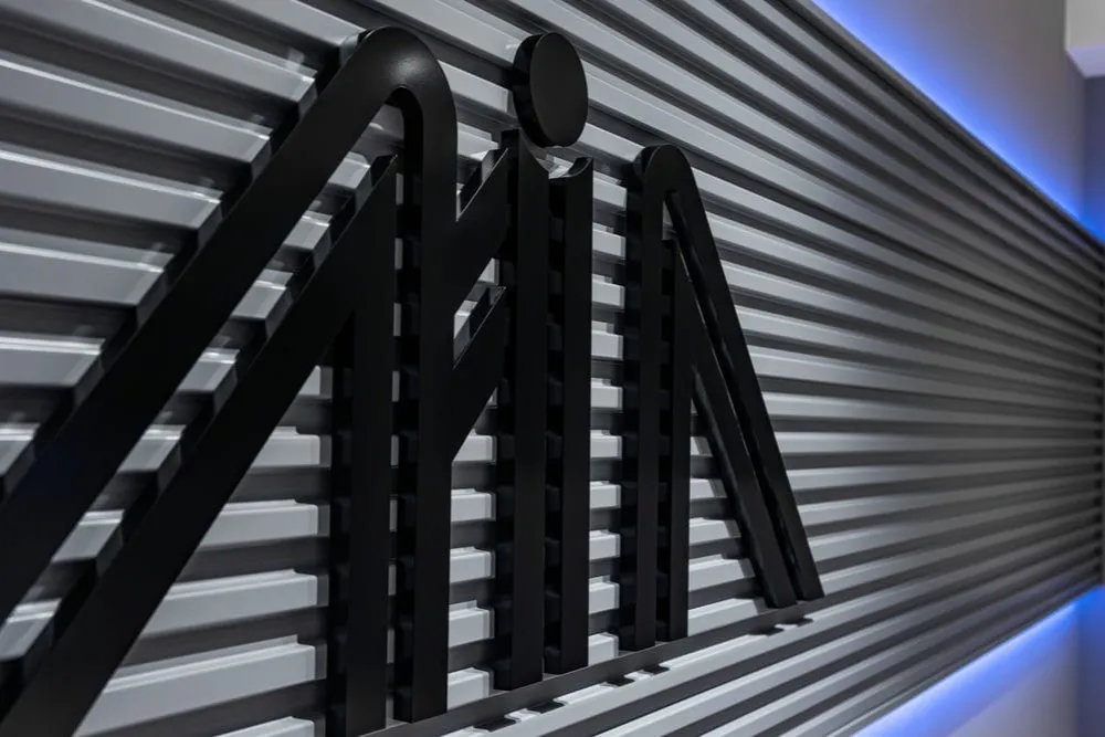 MIA DANCE STUDIO竹北館室內企口板招牌 6