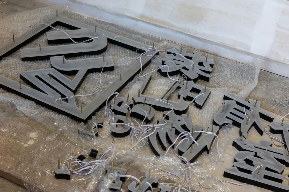 上逸室內裝修不銹鋼精工字招牌 4