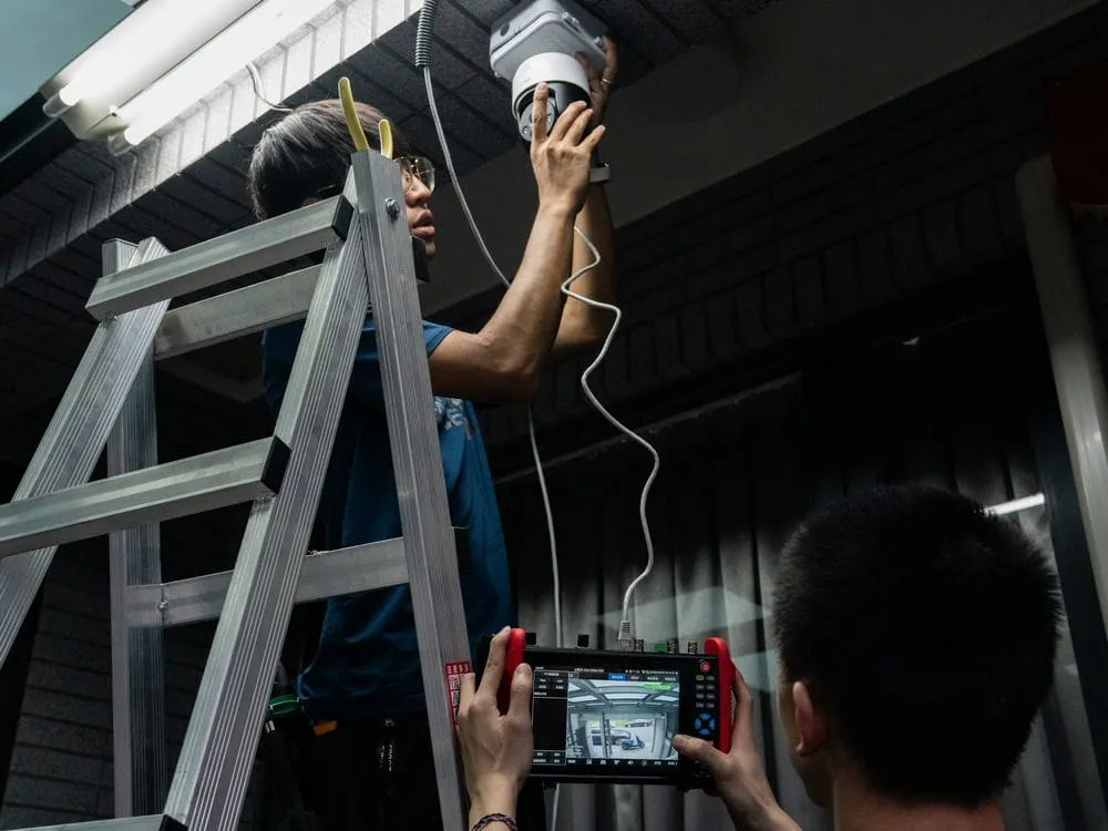 台中北屯區環太東路車庫球型+槍型網路監視器安裝 1