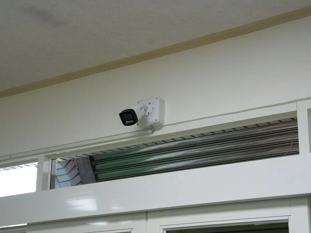 台中太平區富平路辦公室全彩夜視槍型網路監視器安裝 1