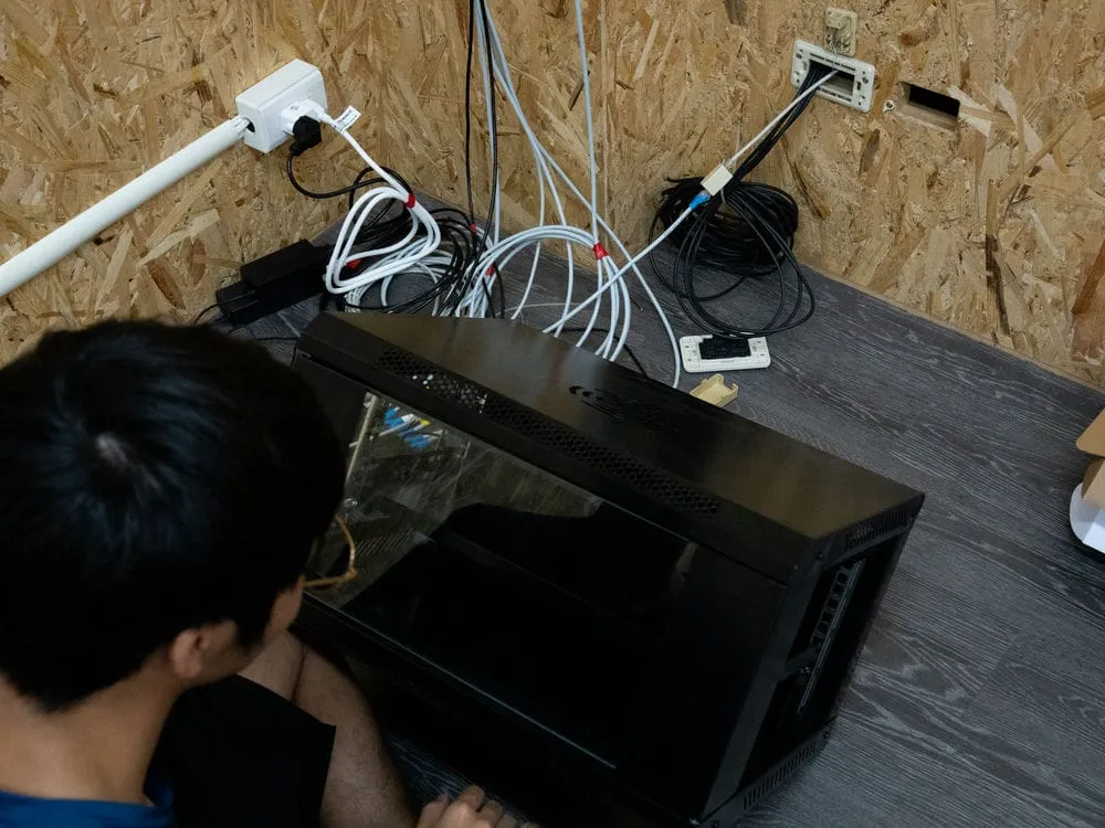 台中軍福十六路倉庫NVR監視器機櫃整線安裝 3