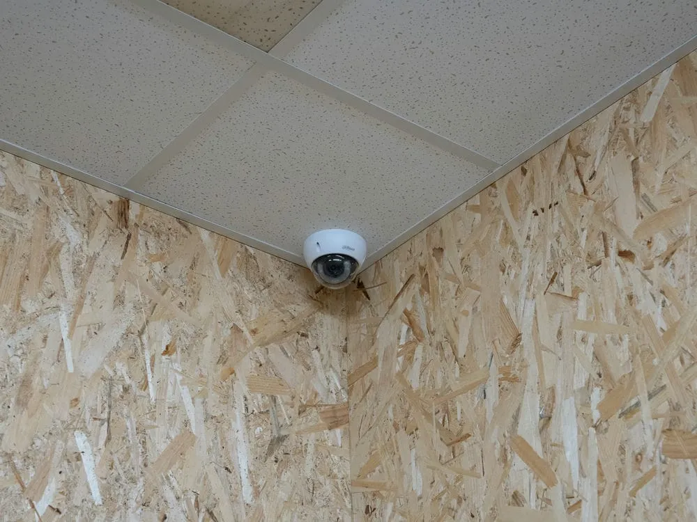 台中軍福十六路辦公室半球型+槍型網路監視器安裝 1