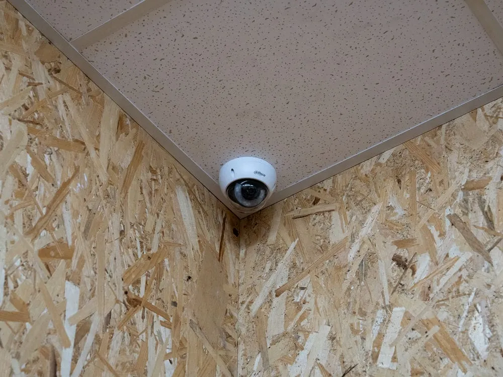 台中軍福十六路辦公室半球型+槍型網路監視器安裝 2